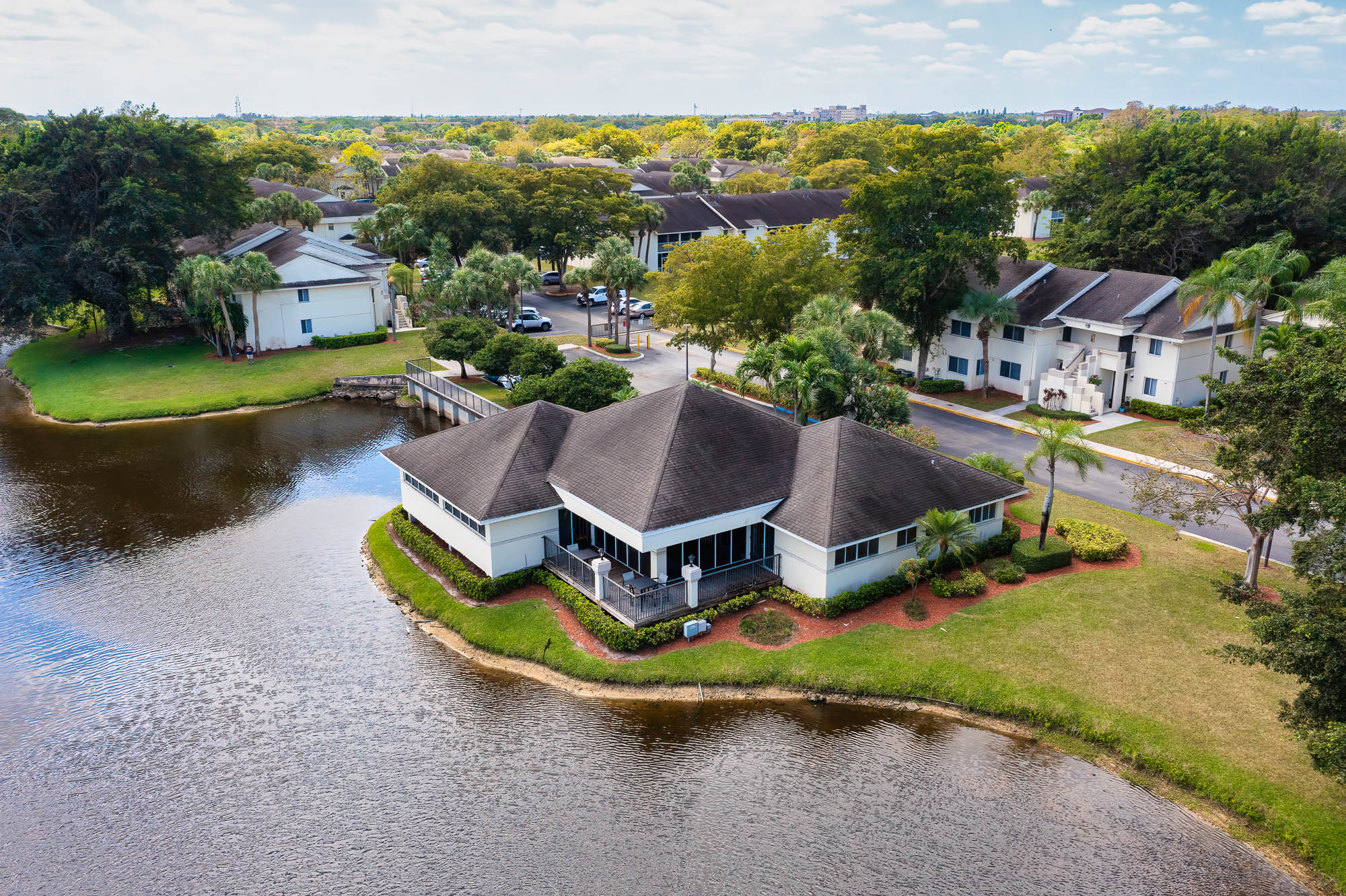 Blue Isle Apartment Homes The Multifamily Advisory Group at Cushman & Wakefield