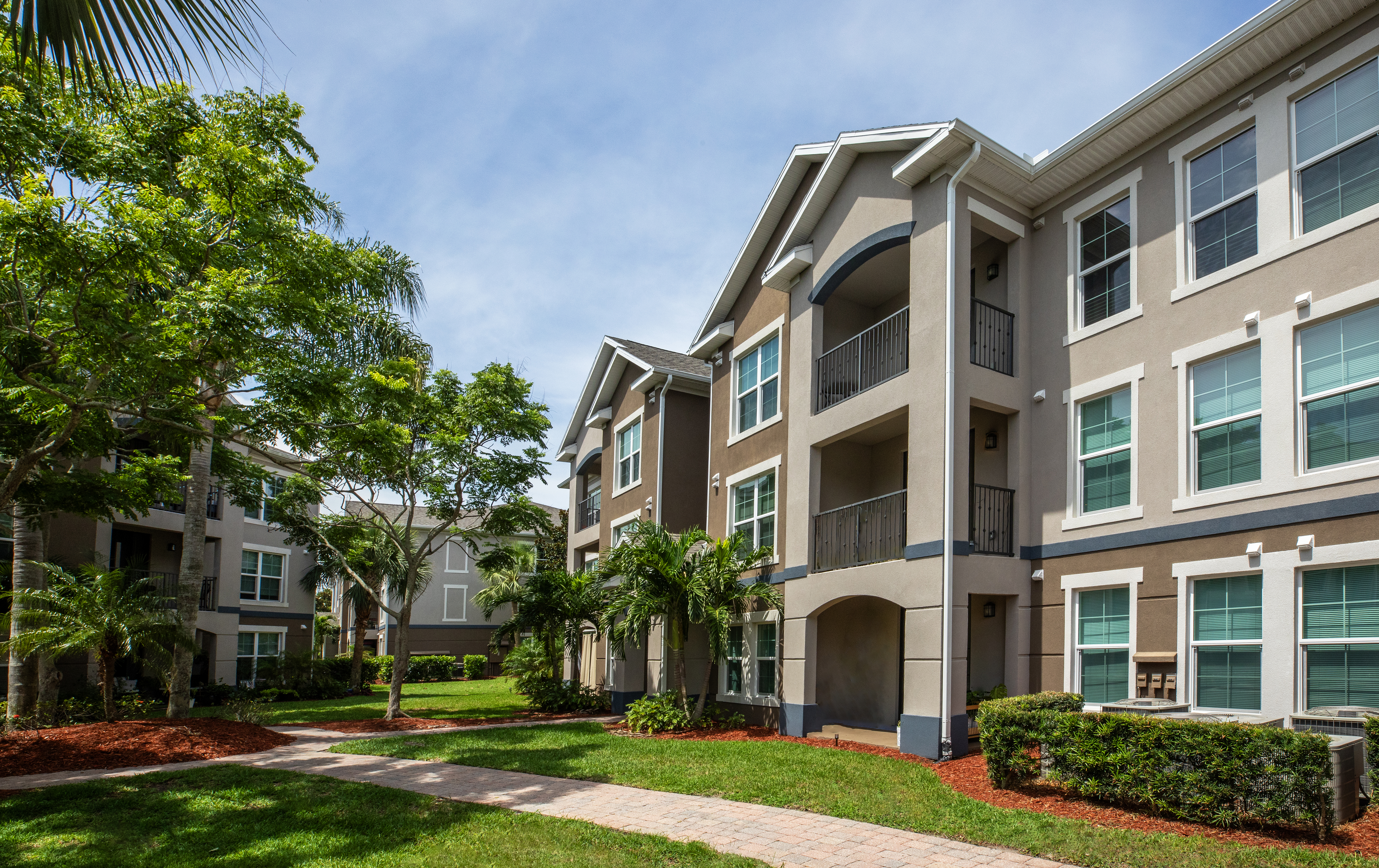 Fountain Villas The Multifamily Advisory Group at Cushman & Wakefield