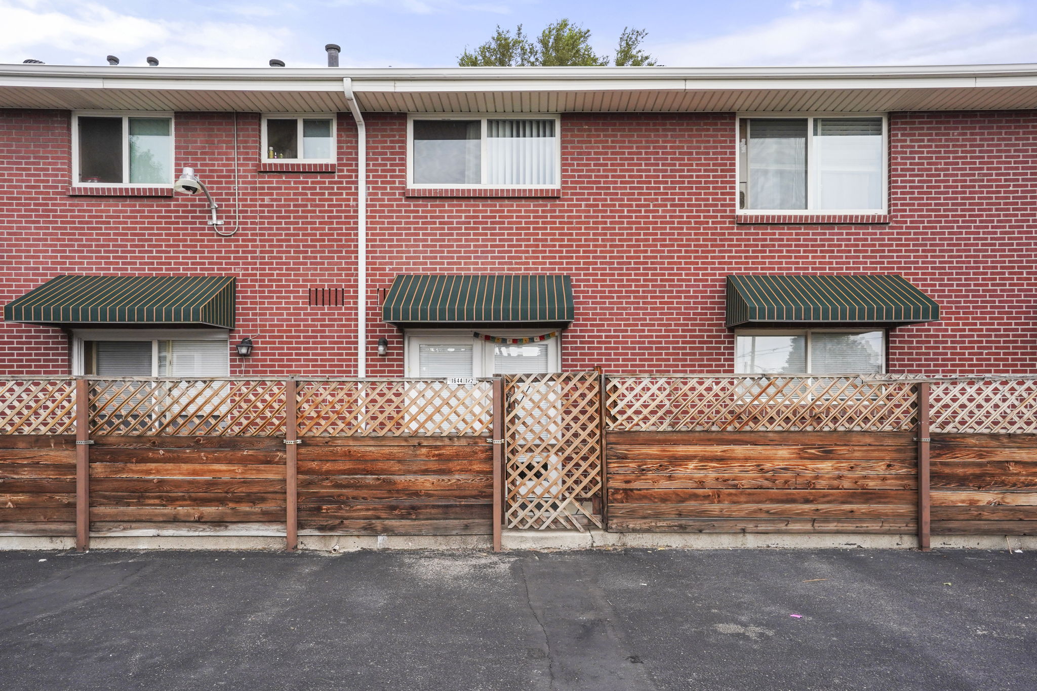 1646 Routt Street The Multifamily Advisory Group at Cushman & Wakefield