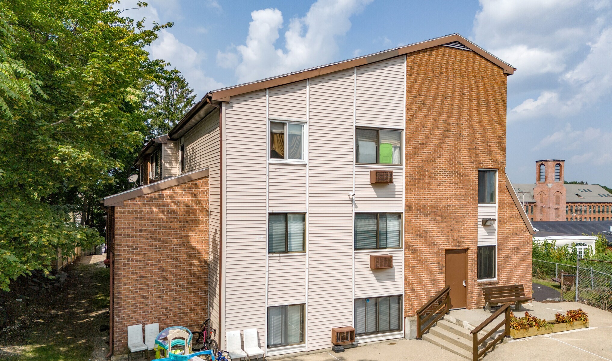 Cross Street Apartments The Multifamily Advisory Group at Cushman