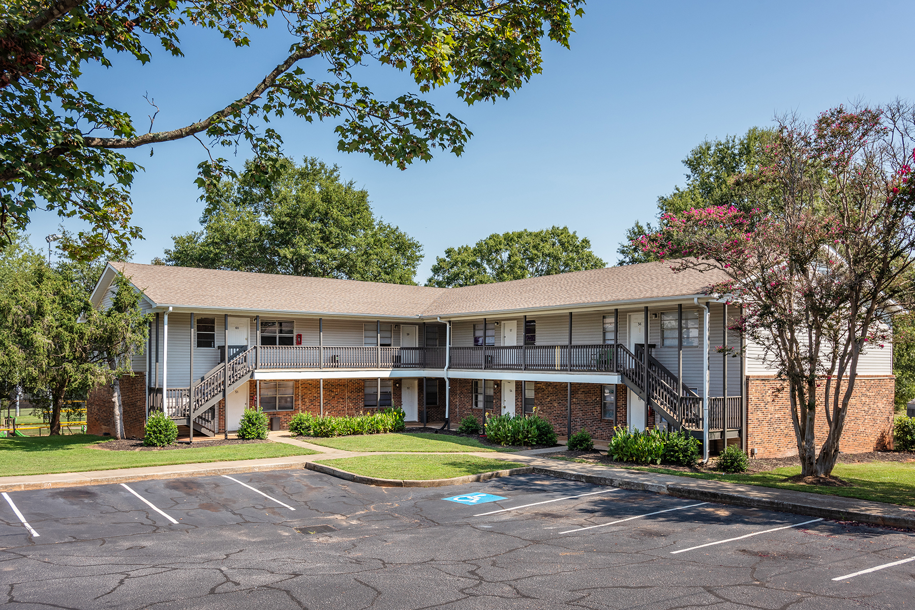 Mauldin Heights & Parkview The Multifamily Advisory Group at Cushman