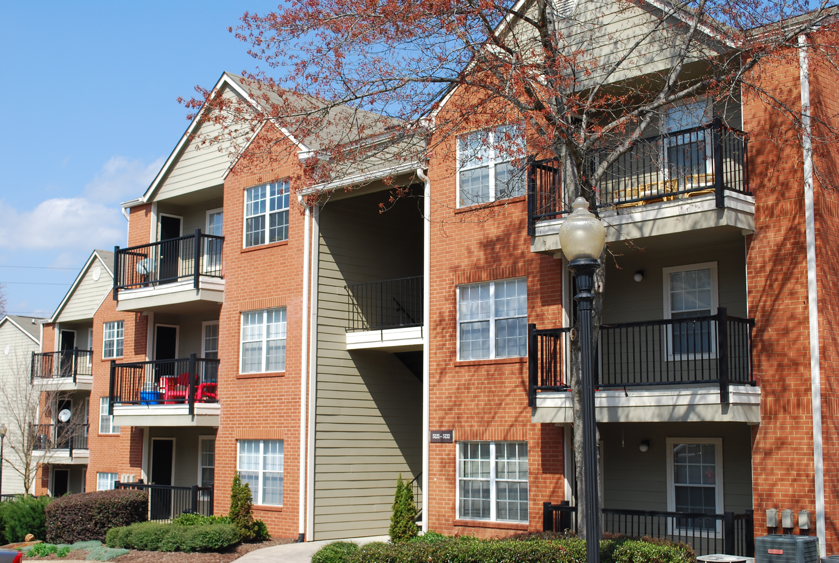 Brookwood Valley The Multifamily Advisory Group at Cushman & Wakefield