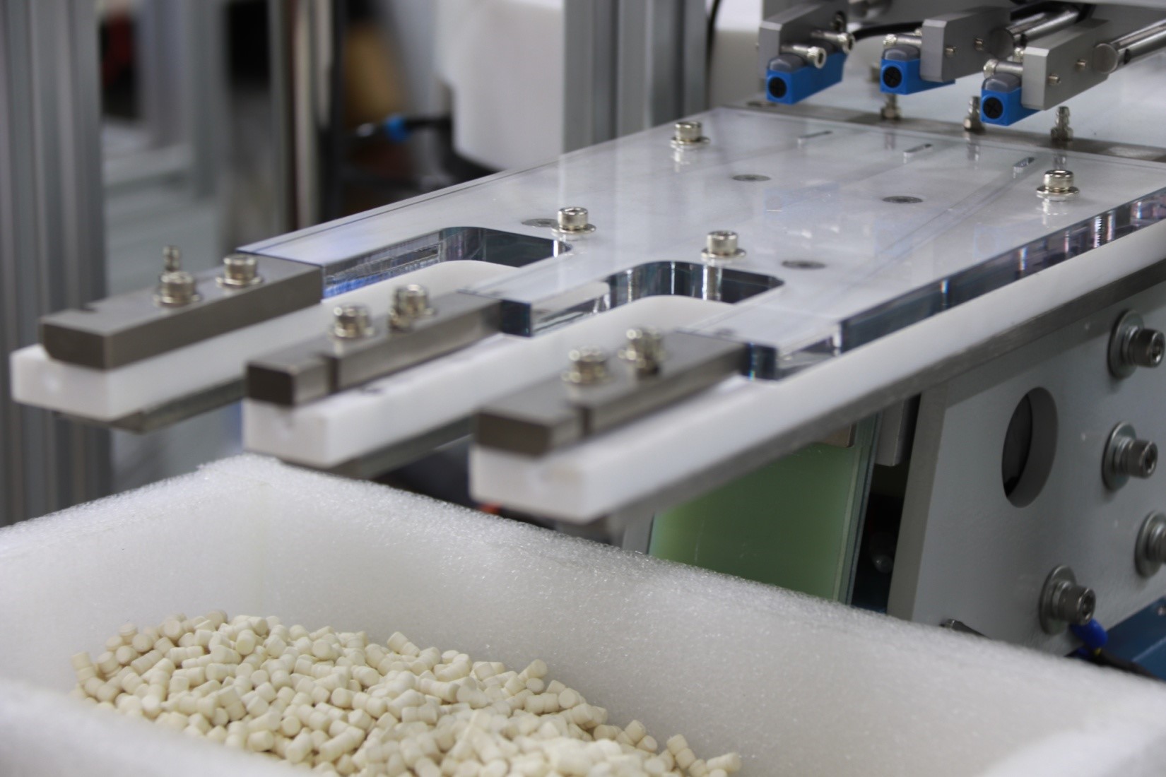 Linear track & Conveyor belt track Multifeed