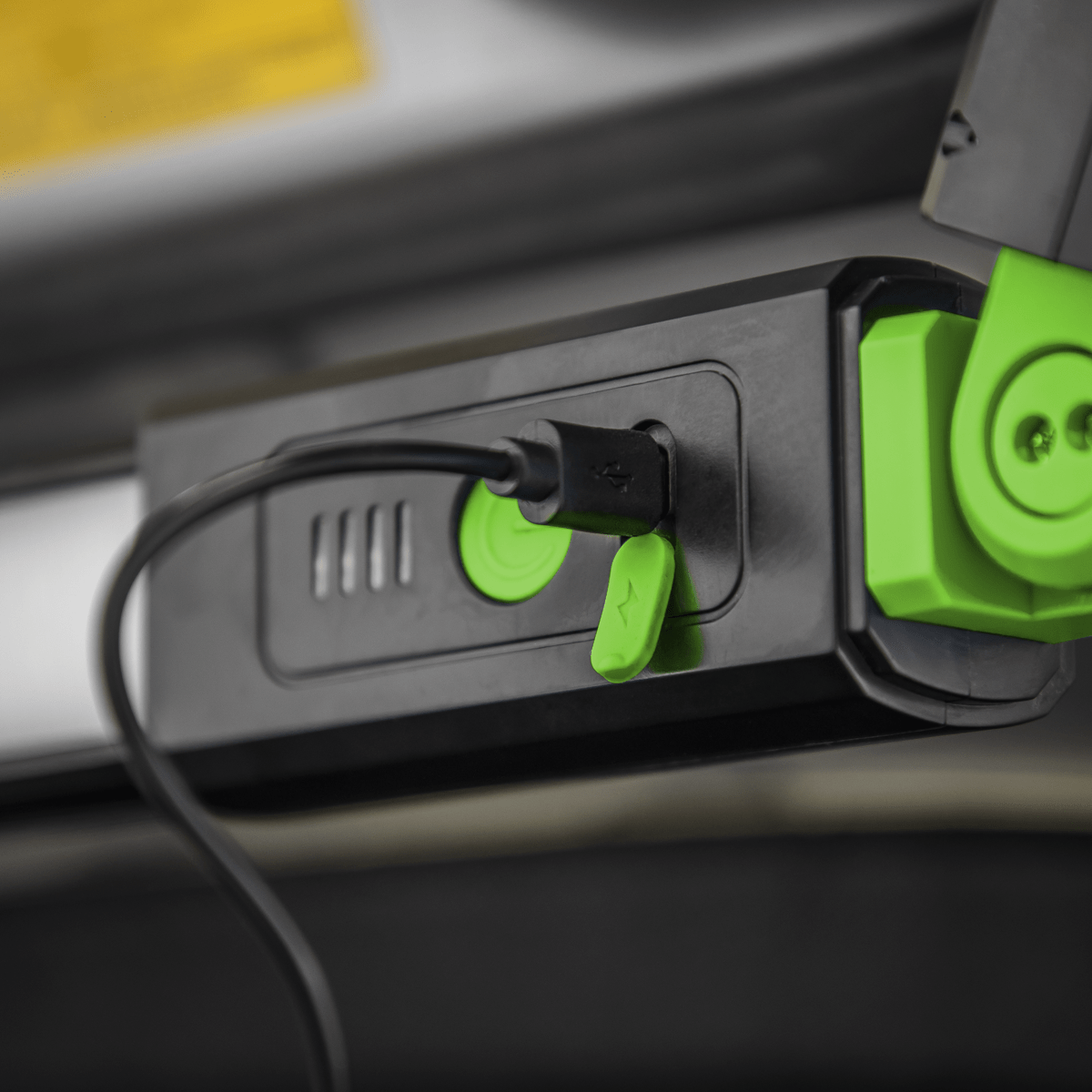 Light 13W Rechargeable Multimax Direct