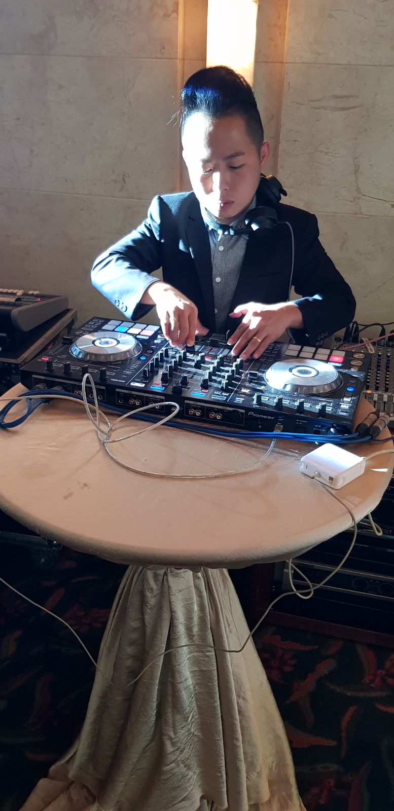 Wedding DJ / VJ Singapore Multiverse Productions