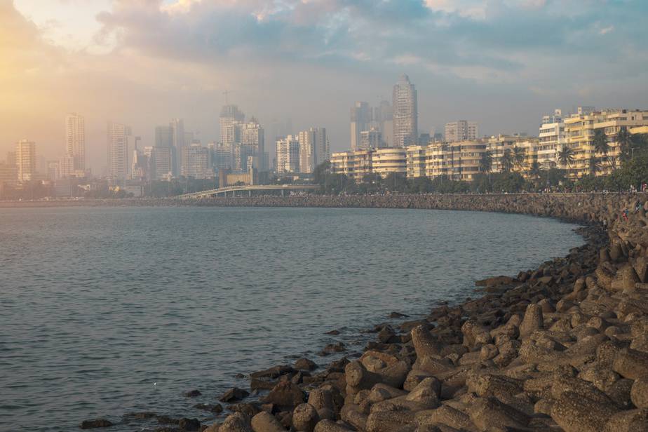 Marine Drive of Mumbai Information, timing, How to Reach (Updated 2021)