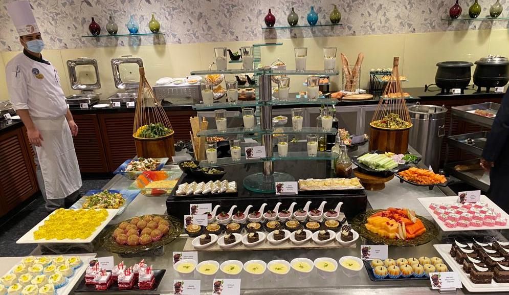 Enjoy Buffet your way, at Fortune Park Lake City's Rainbow Mumbai