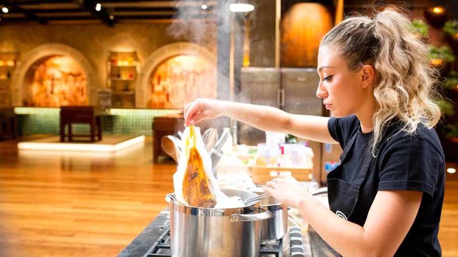 Masterchef's Sara Oteri 'Working with Sean Cummins