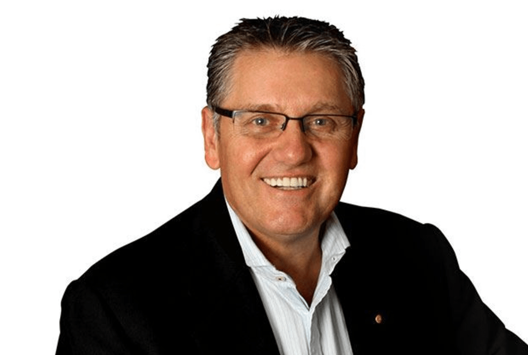 Churchill's Instagram, Twitter & Facebook on IDCrawl