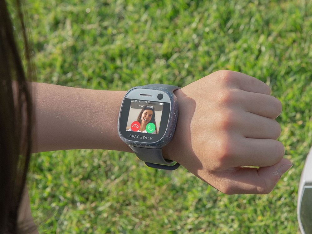 Spacetalk Adventurer Smartwatch for Kids Review Mum's Little Explorers