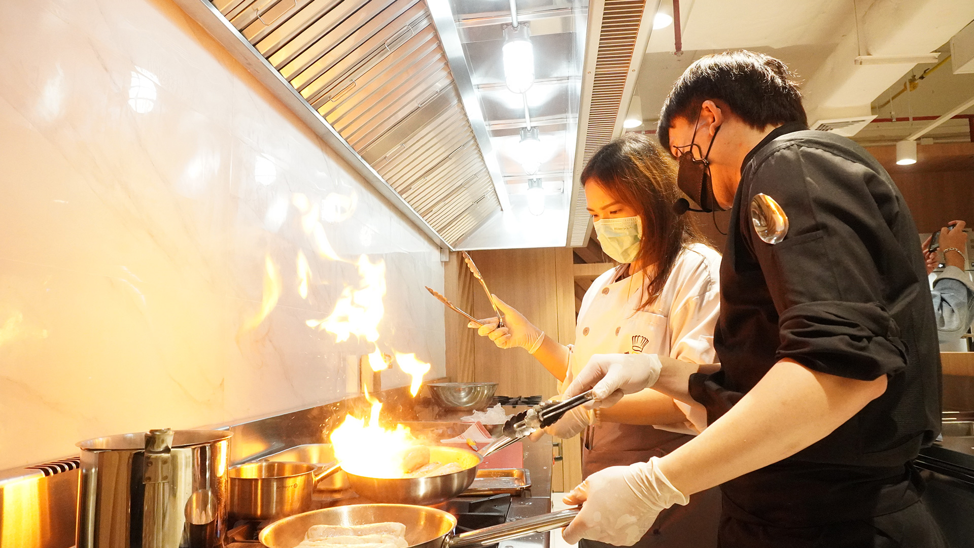 KITCHEN LAB BY KITCHEN WORLD MunX2