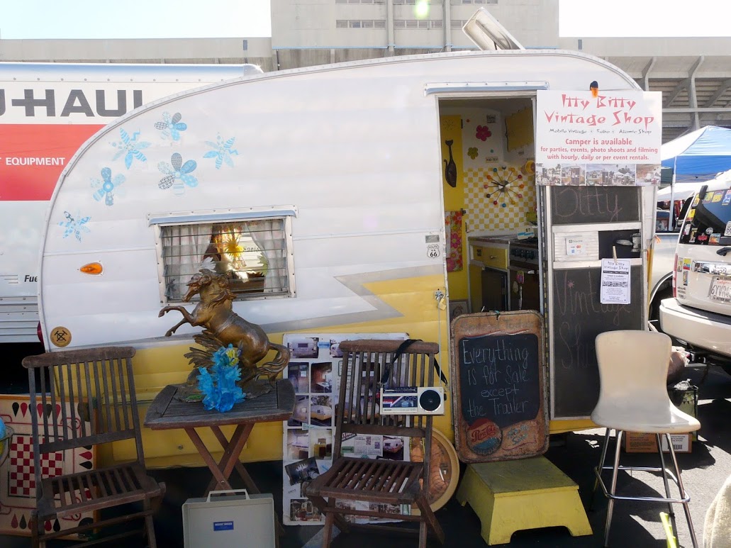 Itte Bitty Vintage Shop Long Beach Antique Market