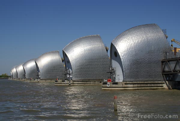 Thames Barrier closed for Queen’s Diamond Jubilee River Pageant Murad