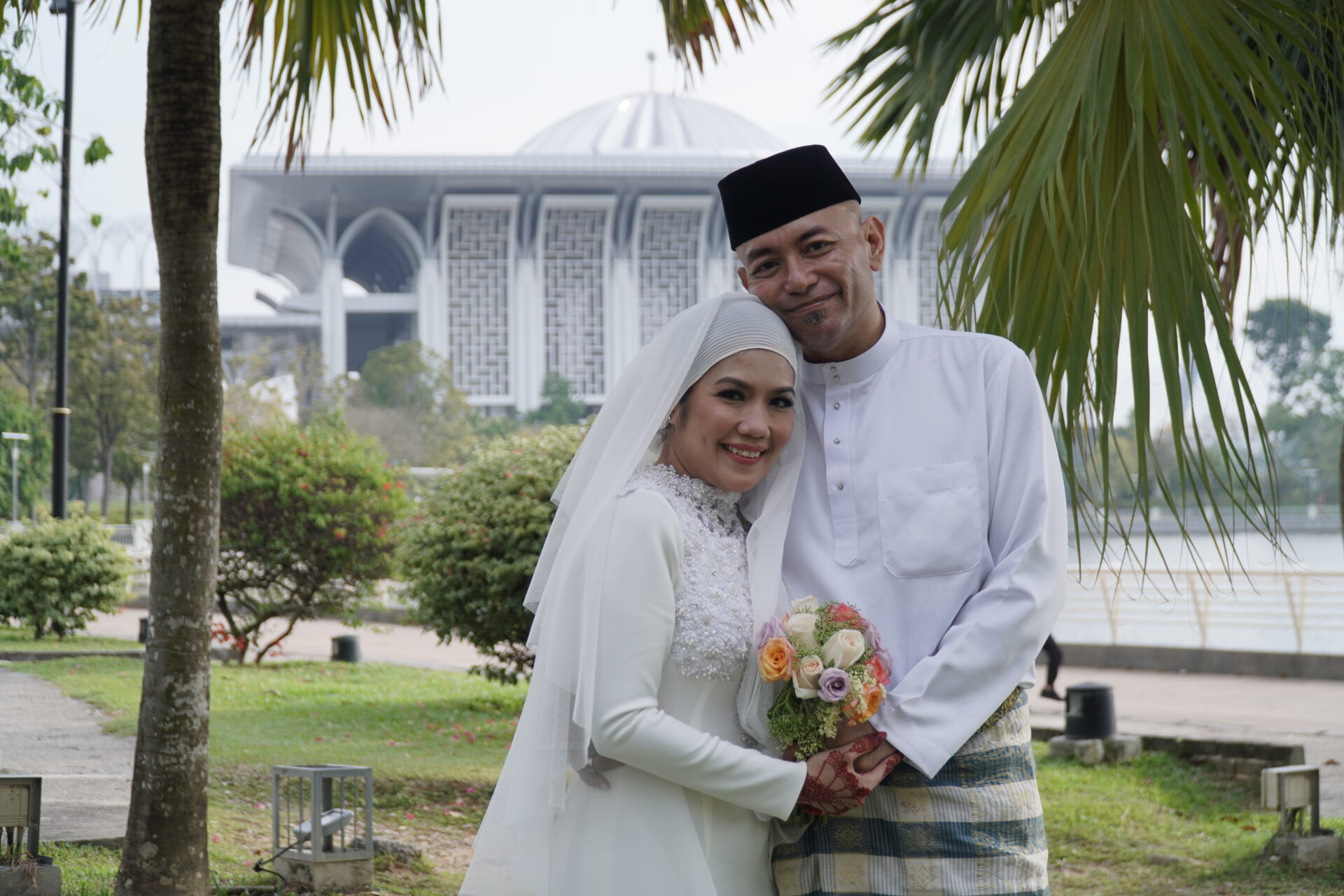 [GAMBAR] Ashira Selamat Bernikah Dengan Bad Indigo Murai MY