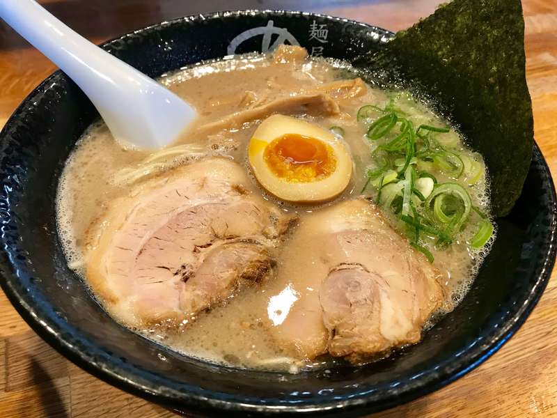 麺屋 めん虎 こってり濃厚スープの豚骨ラーメンで とんこつ欲 を満たせ 袋井市新屋 ココハマ 麺屋 めん虎 こってり濃厚スープの豚骨ラーメンで とんこつ欲 を満たせ 袋井市新屋 ココハマ