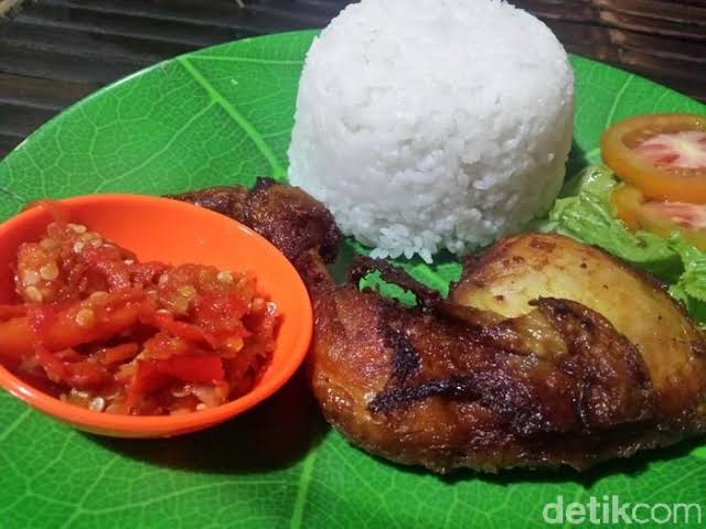 Lalapan ayam sambal mentah LalapanMur