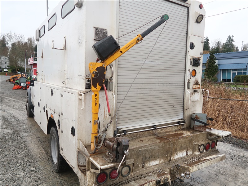 2009 FORD F550 CREW CAB ENCLOSED SERVICE BODY KENMORE HEAVY EQUIPMENT