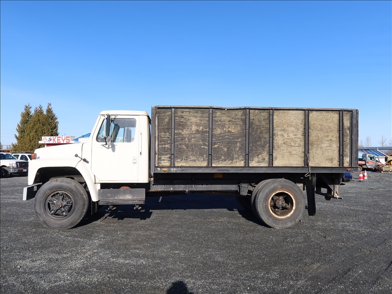 1979 INTERNATIONAL S1800 FLATBED DUMP MARYSVILLE HEAVY EQUIPMENT