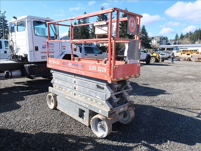 SKYJACK SJIII 3226 SCISSOR LIFT KENMORE HEAVY EQUIPMENT, CONTRACTORS