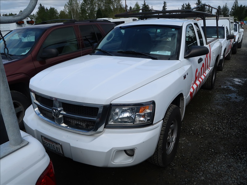 2010 DODGE DAKOTA KENMORE HEAVY EQUIPMENT, CONTRACTORS EQUIPMENT