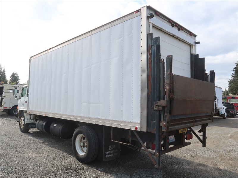 1992 HINO REFRIGERATED VAN TRUCK W/LIFT GATE KENMORE HEAVY EQUIPMENT