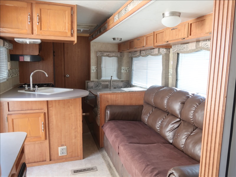 2008 KOMFORT RIDGECREST TRAVEL TRAILER KENMORE HEAVY EQUIPMENT, CONTRACTORS EQUIPMENT
