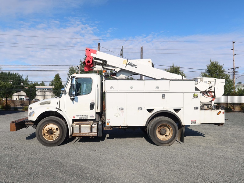 2012 FREIGHTLINER BUCKET TRUCK MARYSVILLE HEAVY EQUIPMENT