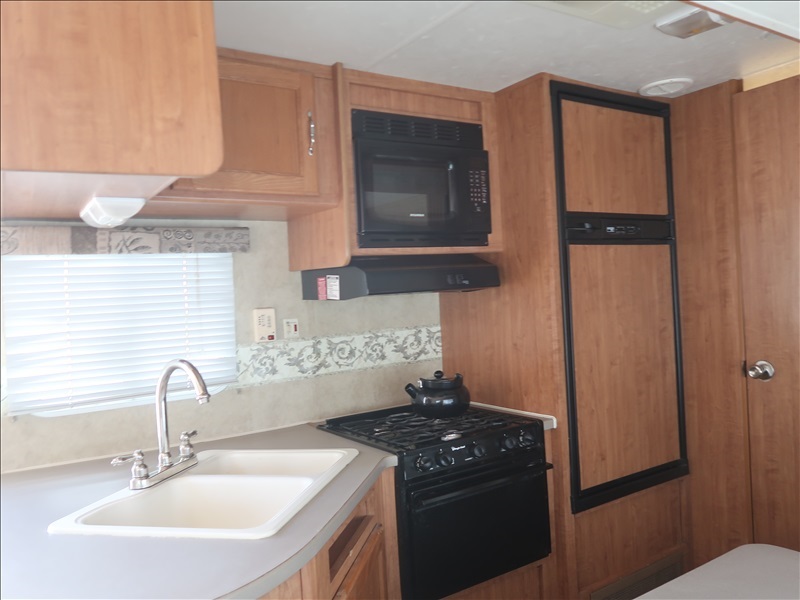 2008 KOMFORT RIDGECREST 262 TRAVEL TRAILER KENMORE HEAVY EQUIPMENT, CONTRACTORS EQUIPMENT