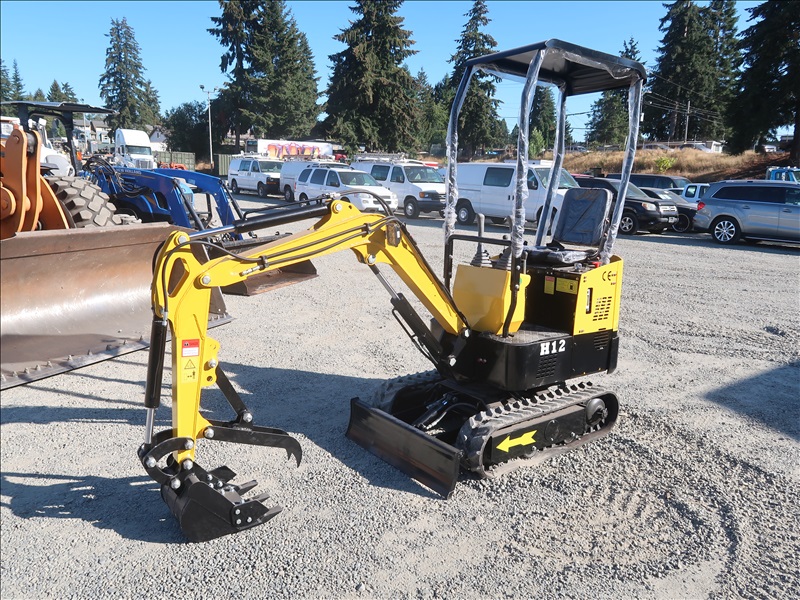 2022 AGROTK H12 MINI HYDRAULIC EXCAVATOR KENMORE HEAVY EQUIPMENT