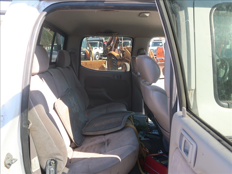 2004 TOYOTA CREW CAB 2WD KENMORE HEAVY EQUIPMENT, CONTRACTORS