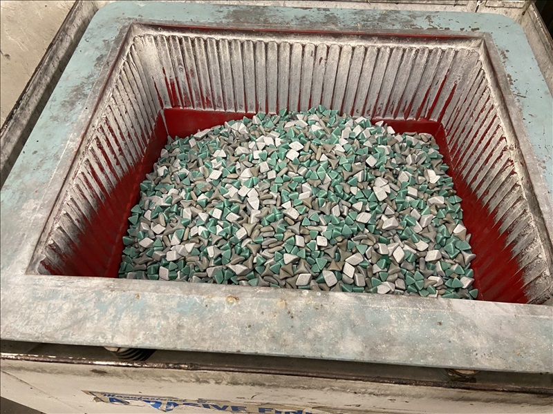 ABRASIVE FINISHING BURR BENCH ARROW MACHINING COMPANY ONLINE AUCTION James G. Murphy Co.