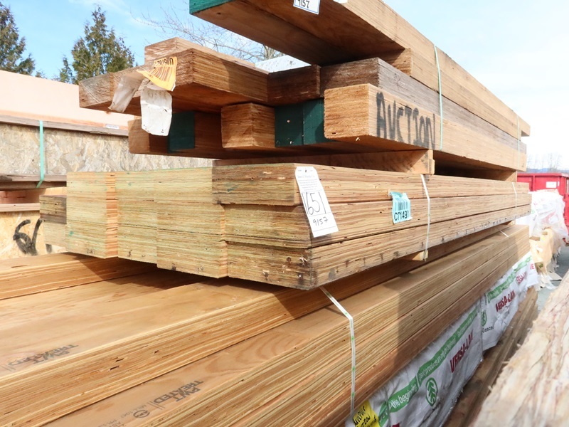 LOT, GLULAM LUMBER AT APPROX 12' LENGTHS (NO REMOVAL UNTIL THURSDAY, APRIL 20TH) MARYSVILLE