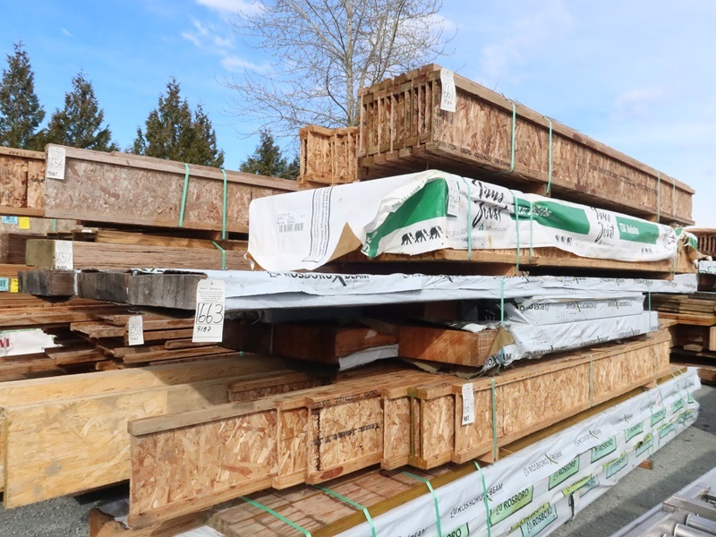 LOT, ASSORTED GLULAM LUMBER AT VARIOUS LENGTHS FROM APPROX 5' 16' (NO REMOVAL UNTIL THURSDAY