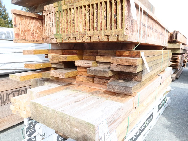 LOT, ASSORTED GLULAM LUMBER AT VARIOUS LENGTHS FROM APPROX 6' 8' (NO REMOVAL UNTIL THURSDAY
