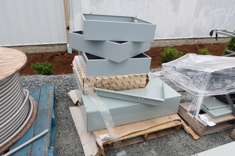 LOT, ASSORTED JUNCTION BOX COMPONENTS MARYSVILLE TOOLS & EQUIPMENT