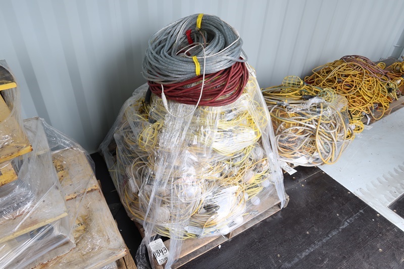 LOT, ASSORTED TEMPORARY CONSTRUCTION LIGHTING, EXTENSION CORDS & LED