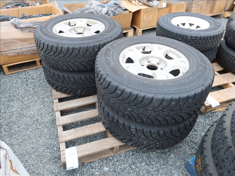 ASSORTED WHEELS & TIRES MARYSVILLE TOOLS & EQUIPMENT ONLINE AUCTION James G. Murphy Co.