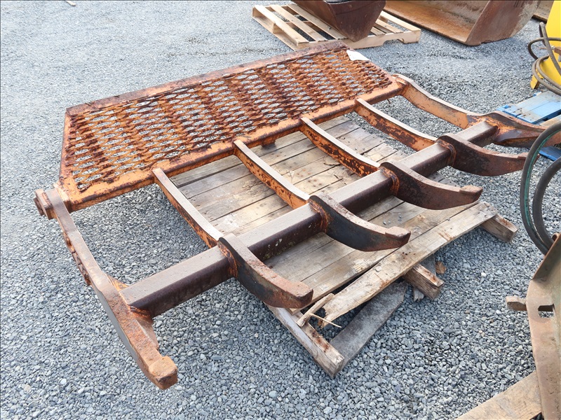 BRUSH RAKE MARYSVILLE TOOLS & EQUIPMENT ONLINE AUCTION James G