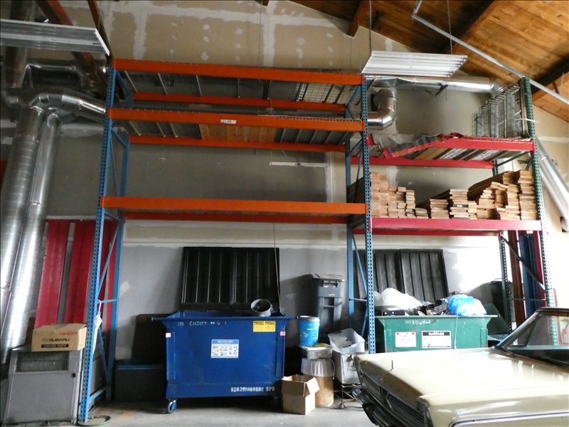 ASSORTMENT OF PALLET RACKS & PALLET RACKING COMPONENTS BLUE SKY