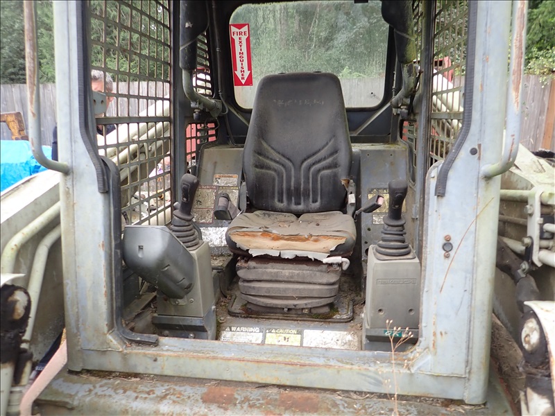 2005 TAKEUCHI TL150 TRACKED SKID STEER LOADER | CASTLE WALLS LLC