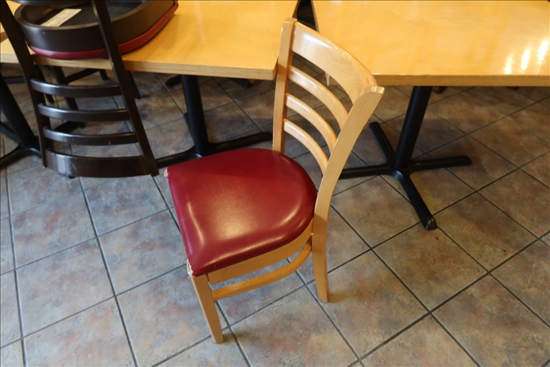 (100+/) PADDED CHAIRS CENTER POINT CAFE ONLINE AUCTION James G