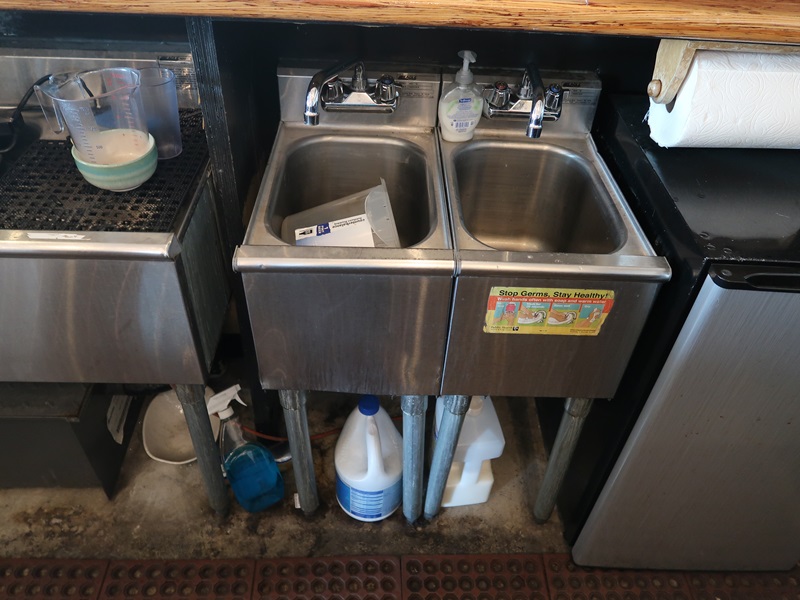 (2) EAGLE MA218 COUNTERBALANCE BREWING COMPANY ONLINE AUCTION