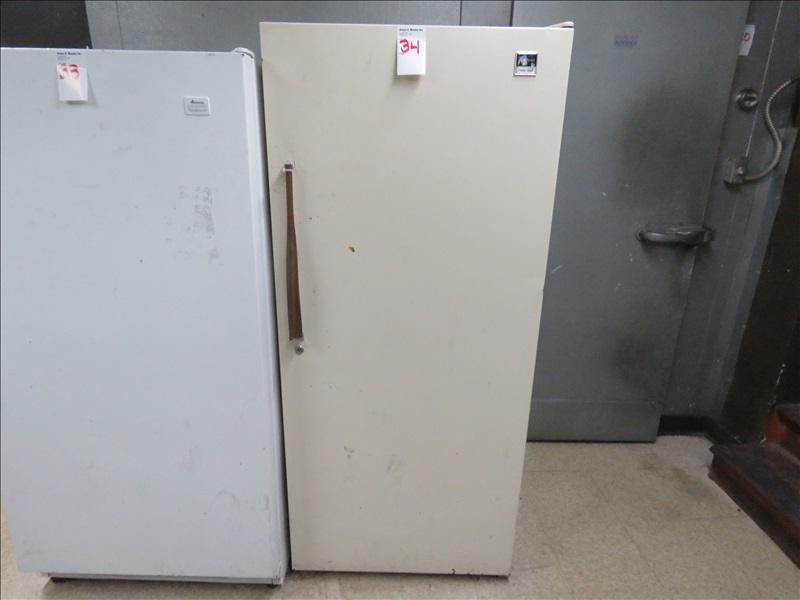 WHIRLPOOL CUSTOM SERIES COUNTRY VILLAGE PHASE 1 ONLINE ONLY James G. Murphy Co.