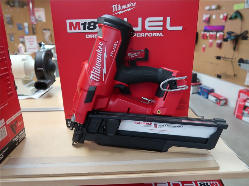 (2) MILWAUKEE 21 DEGREE FRAMING NAILERS DSC INDUSTRIAL SUPPLY
