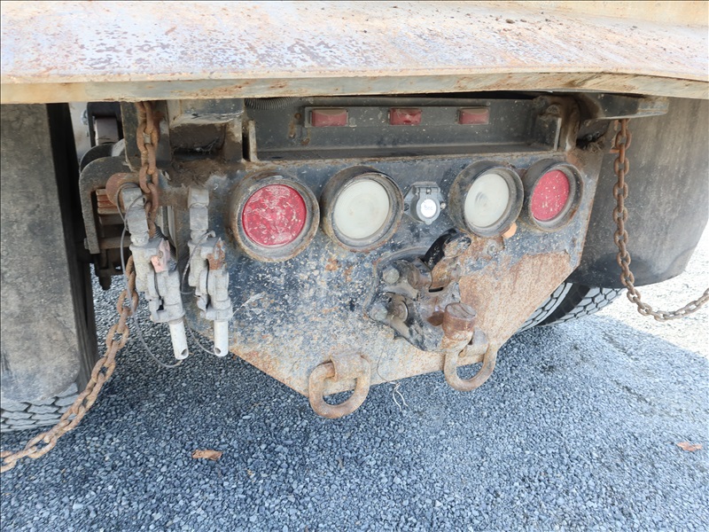 2003 PETERBILT 330 DUMP TRUCK | ELCON CORPORATION - ONLINE AUCTION