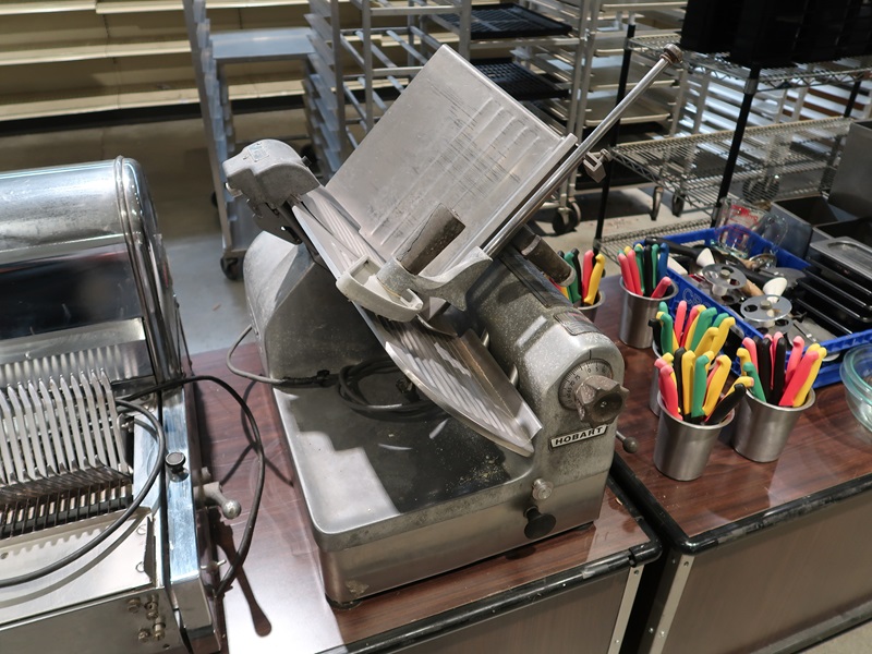 HOBART 1712F FOOD MARKET AT KINGSTON ONLINE AUCTION James G