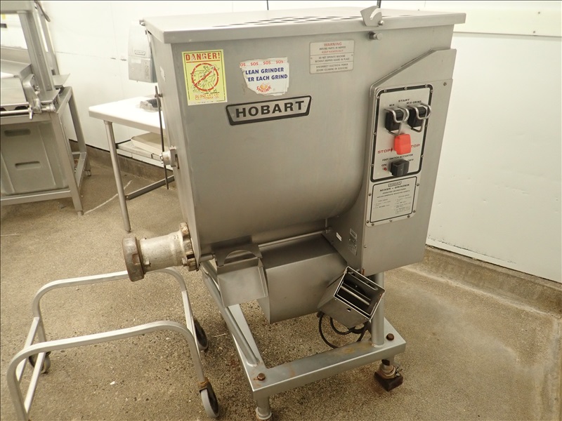 HOBART 4346 MEAT MIXER/GRINDER ON CASTERS W/FOOT CONTROL & SPARE DIES