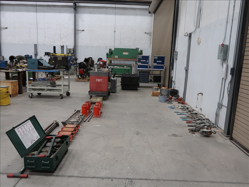 (3) SETS OF HILLMAN ROLLERS TO 40TONS, NUMEROUS PORTA POWER & JACKS TO