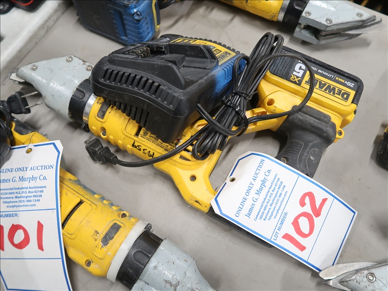 DEWALT DCS494 | KENMORE CONSTRUCTION EQUIPMENT, LUMBER & FIRE