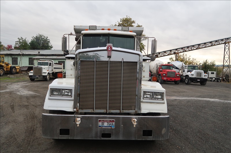 1984 KENWORTH W900 LEWISTON PREMIX CONCRETE ONLINE AUCTION James